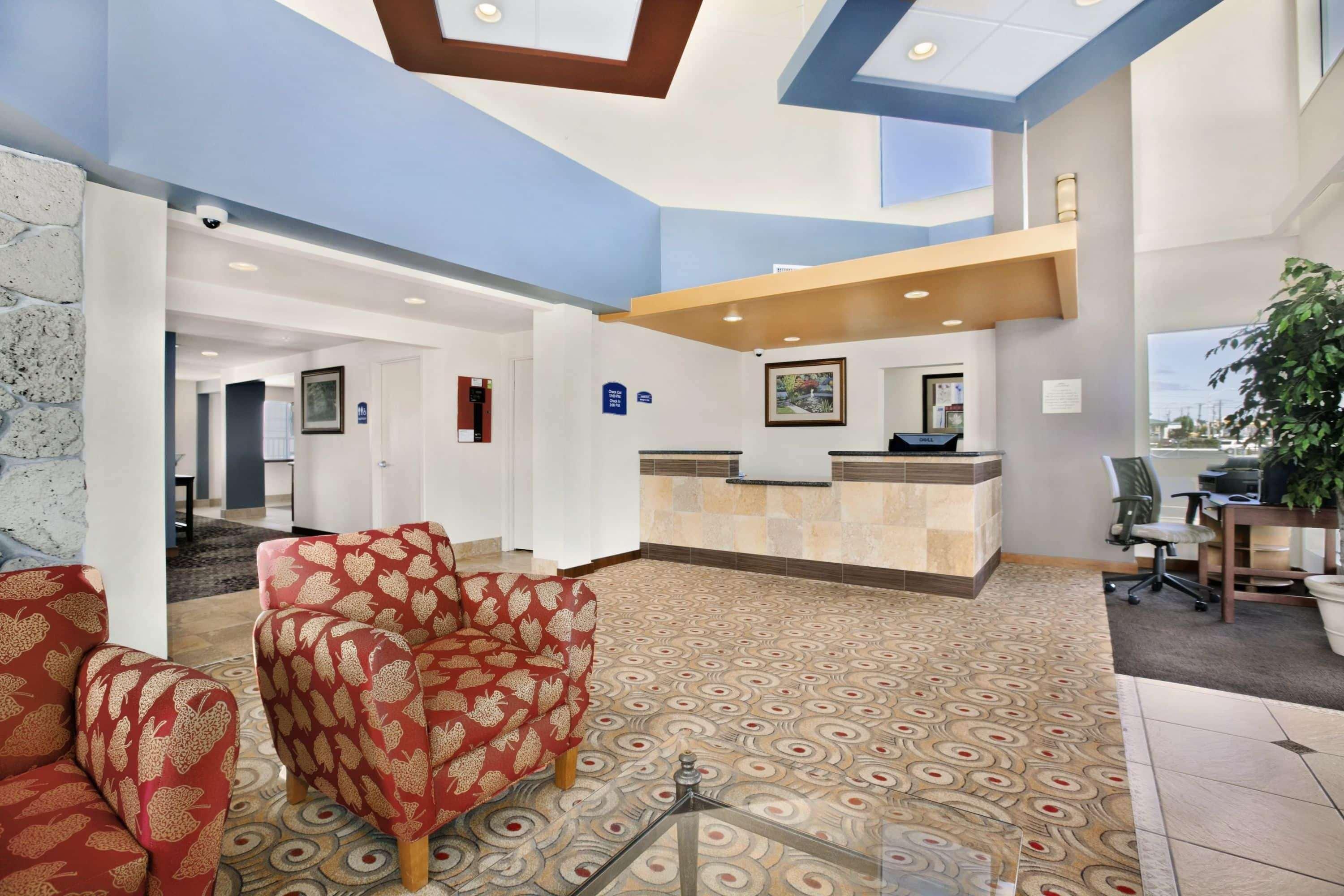 South Tacoma Suites Bagian luar foto