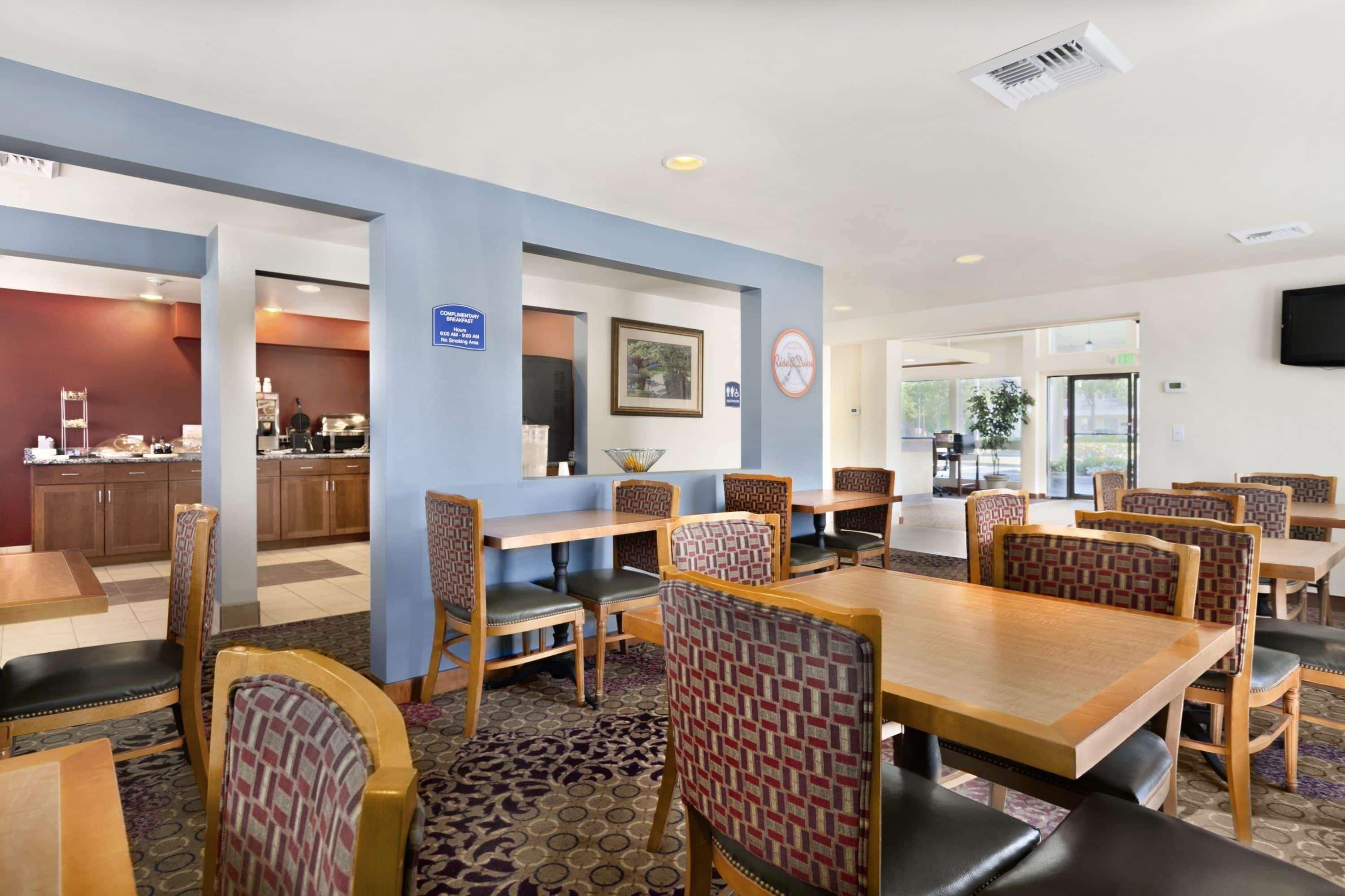 South Tacoma Suites Bagian luar foto